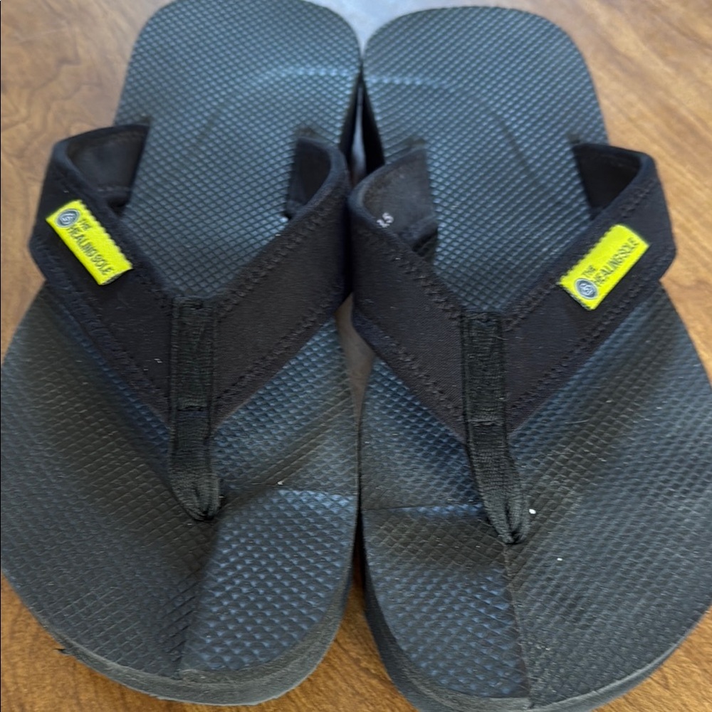 The healing sole Black Sandals